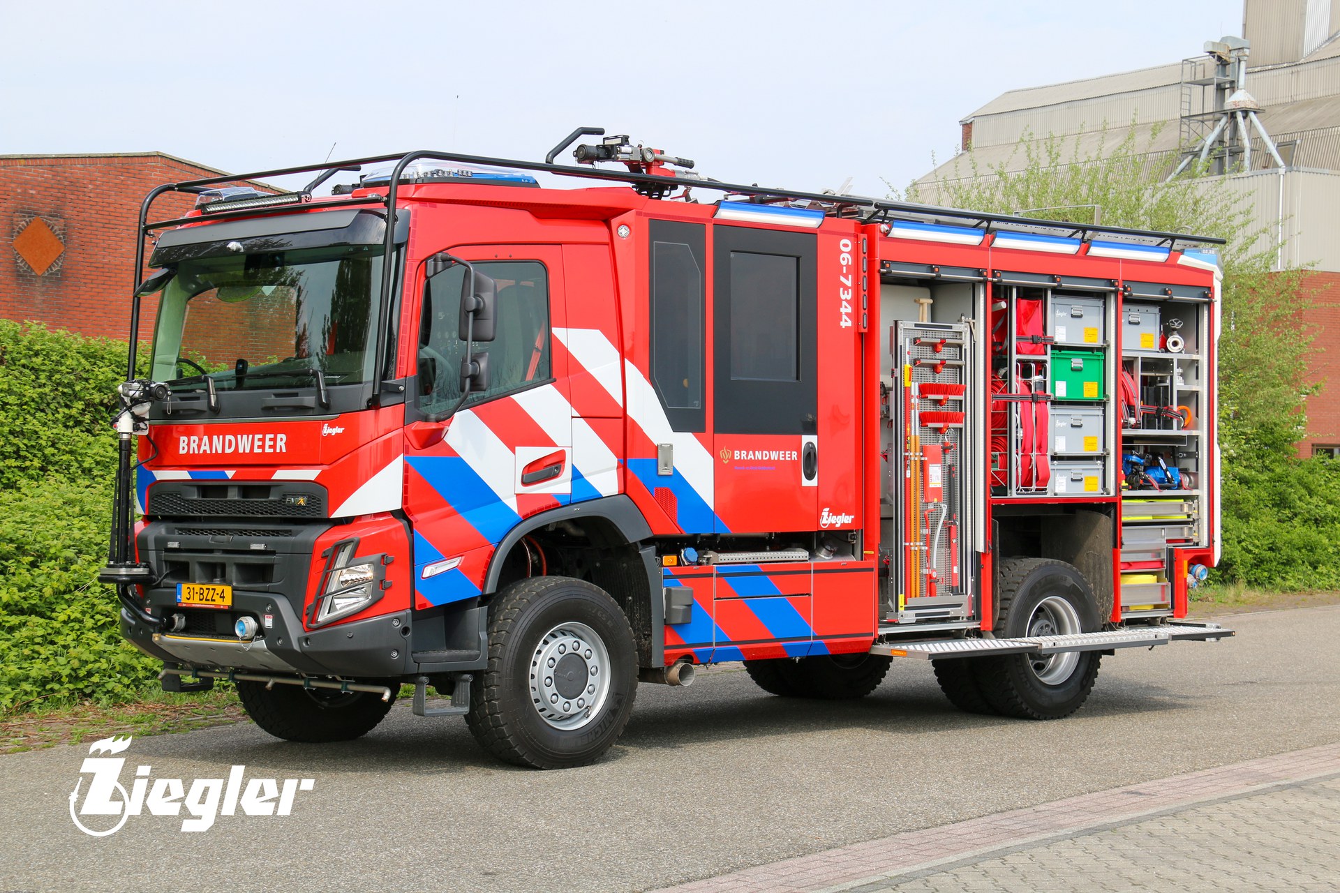 nieuwe-tankautospuit-tst-nb-voor-brandweer-vnog-4-ziegler